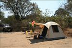 De tent en auto